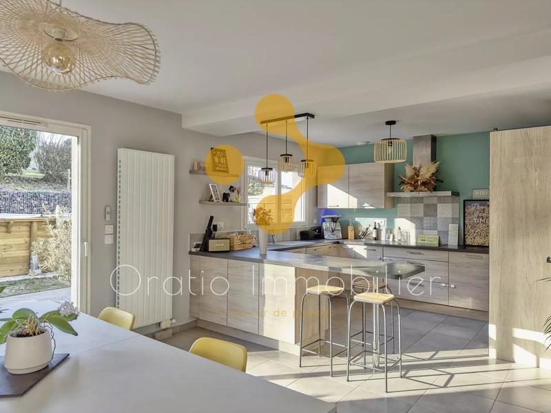 Maison - 104 m² - 5 pièces