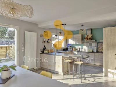 Maison - 104 m² - 5 pièces