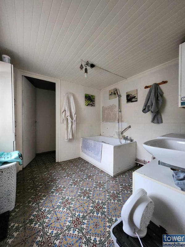 Maison - 96 m² - 5 pièces