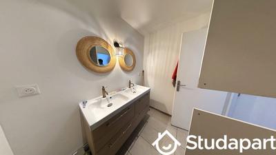 Chambre - 101 m² - 1 pièce