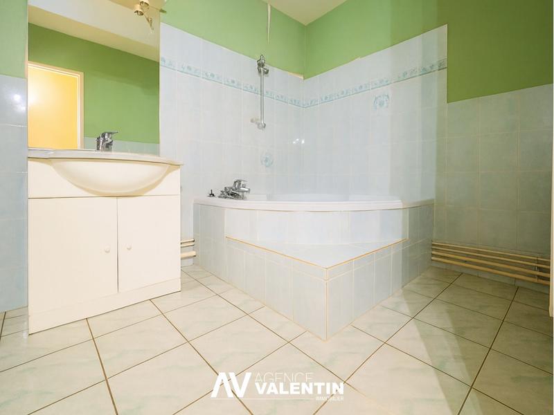 Appartement - 108 m² - 4 pièces