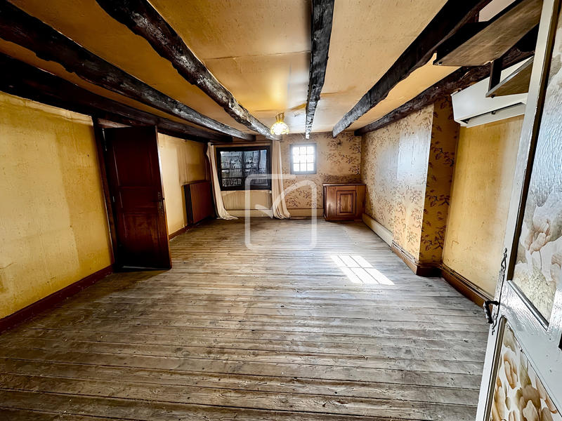 Maison - 166 m² - 8 pièces