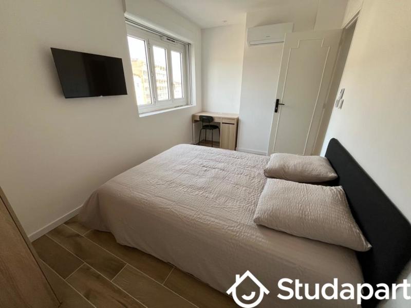 Chambre - 12 m² - 1 pièce