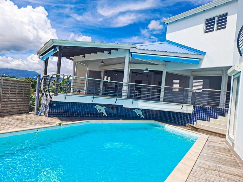 Maison - 200 m² - 6 pièces