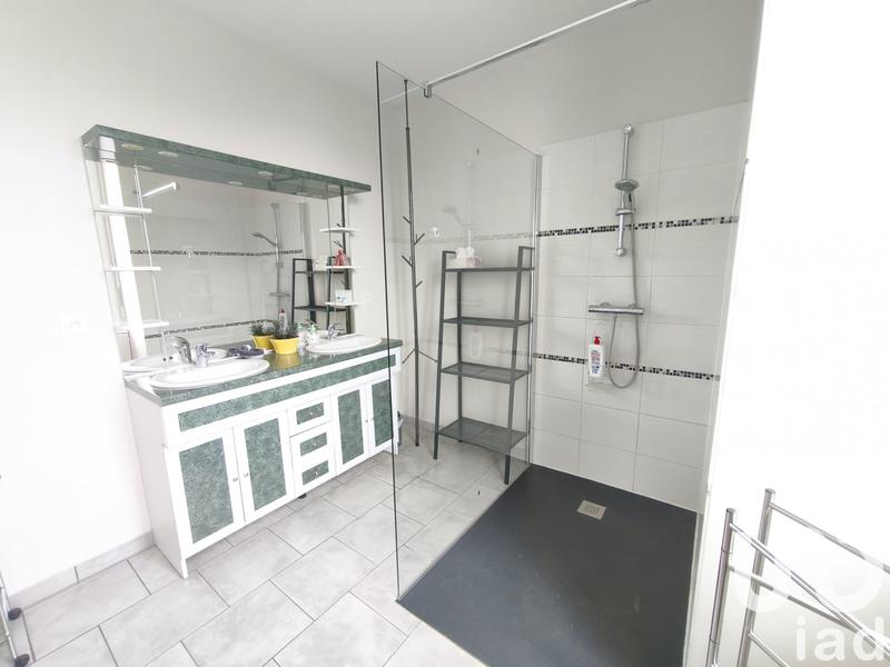 Maison - 175 m² - 9 pièces