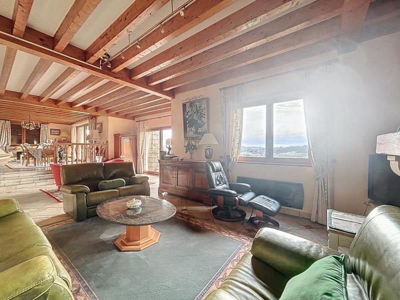 Villa - 246 m² - 7 pièces