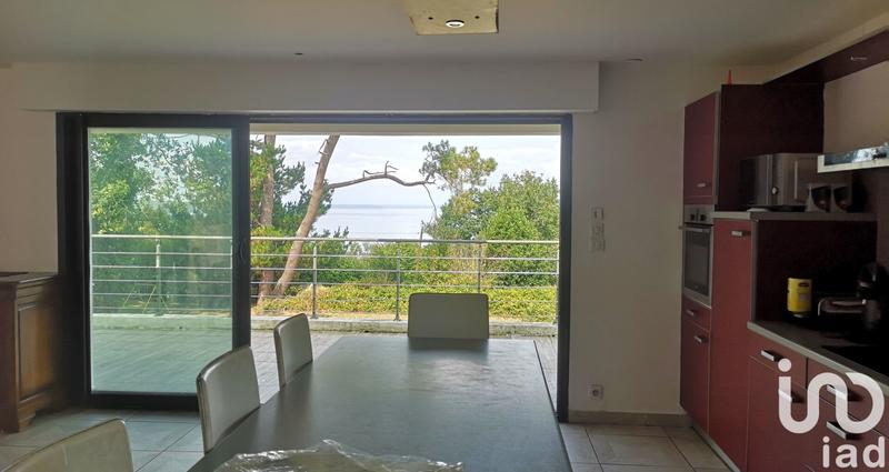 Maison - 246 m² - 10 pièces