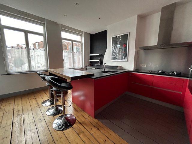 Maison - 240 m² - 6 pièces