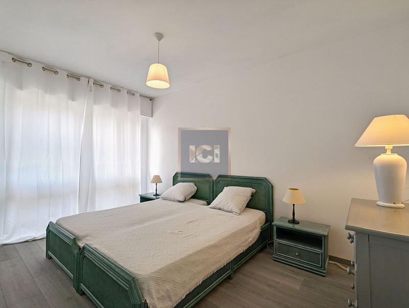 Appartement - 95 m² - 5 pièces