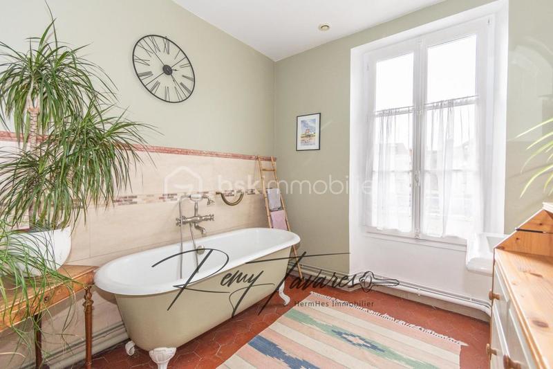 Demeure - 170 m² - 7 pièces