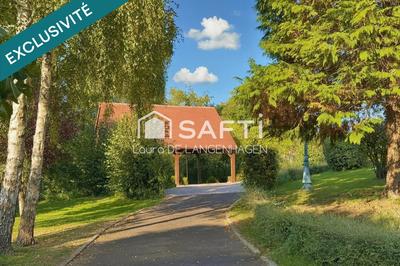 Maison - 225 m² - 10 pièces