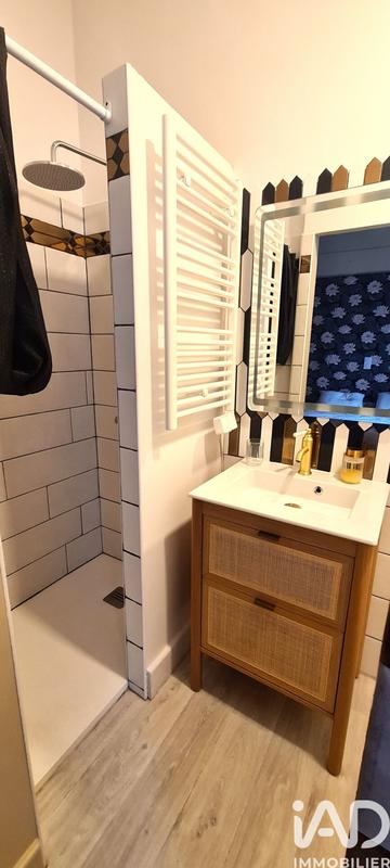 Maison - 207 m² - 12 pièces