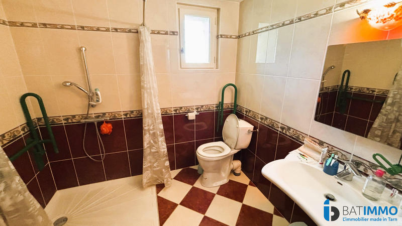 Maison - 239 m² - 7 pièces