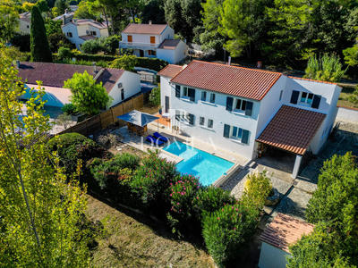 Villa - 172 m² - 7 pièces