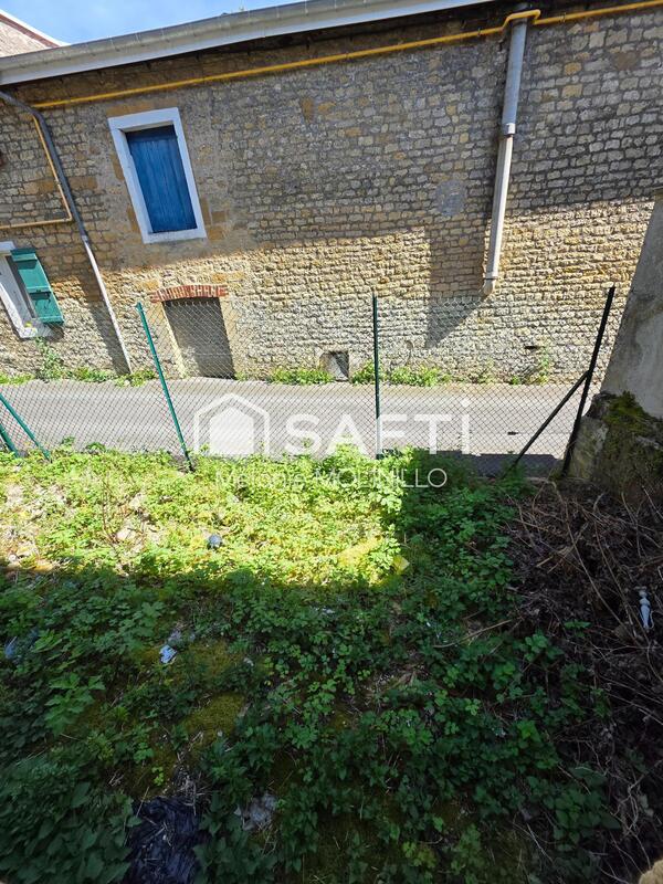 Maison - 97 m² - 8 pièces