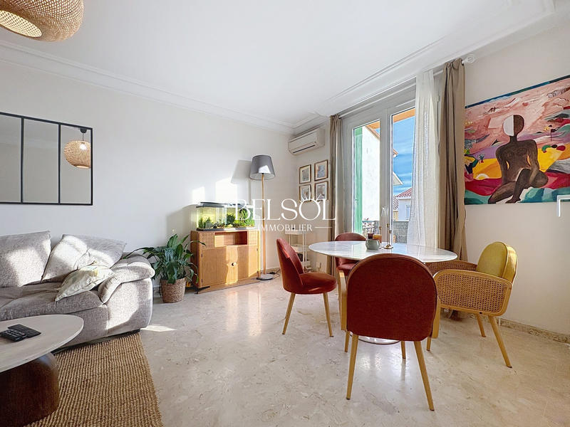 Appartement - 100 m² - 4 pièces