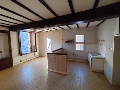 Maison en pierre - 67 m² - 3 pièces