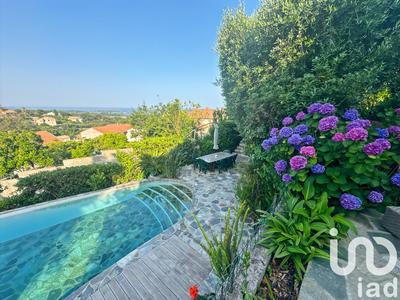 Maison - 225 m² - 7 pièces