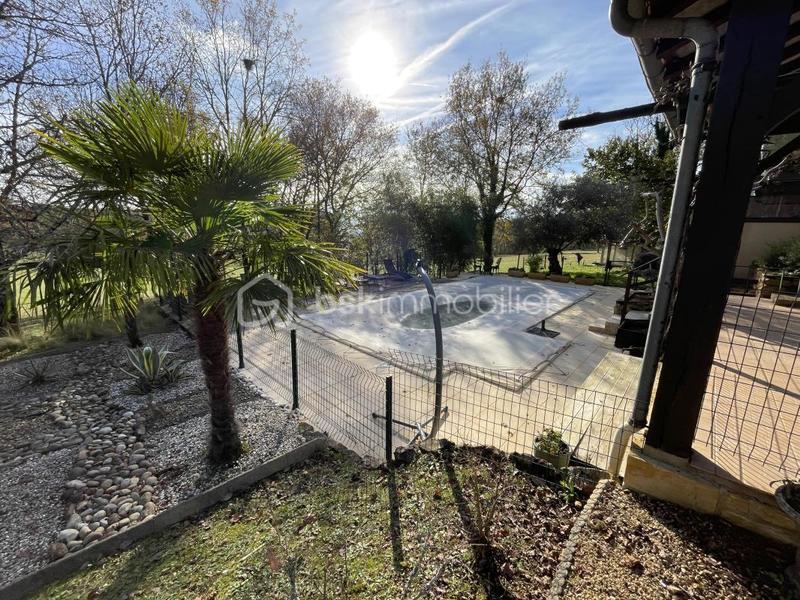 Propriété - 151 m² - 6 pièces