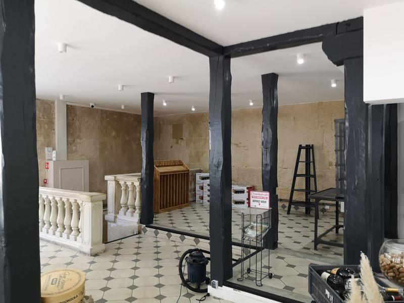 Local commercial - 251 m² - 6 pièces