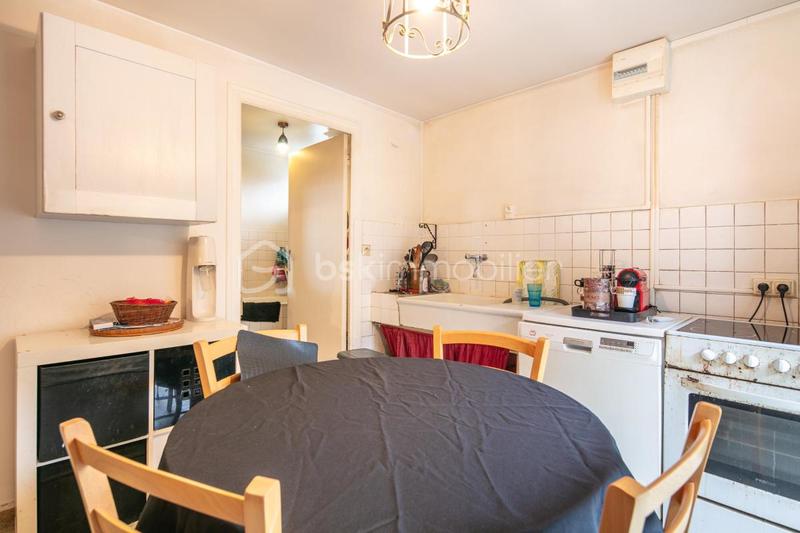 Maison - 141 m² - 8 pièces