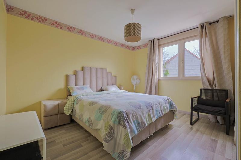 Maison - 151 m² - 8 pièces