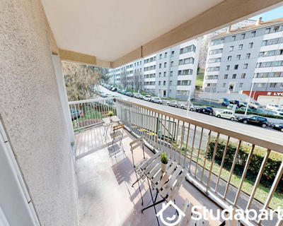 Chambre - 100 m² - 1 pièce