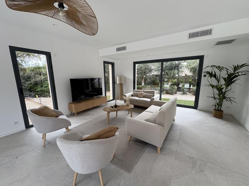 Villa - 250 m² - 6 pièces