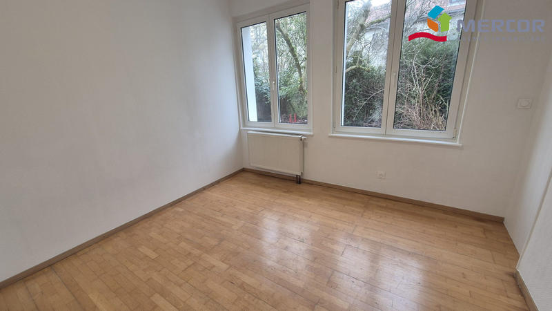 Maison - 98 m² - 6 pièces