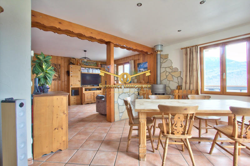 Maison - 122 m² - 6 pièces