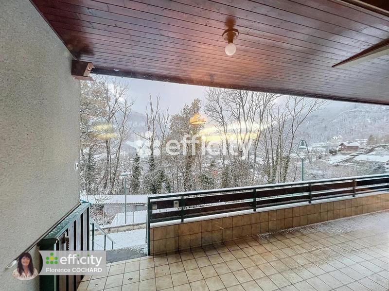 Maison - 220 m² - 7 pièces