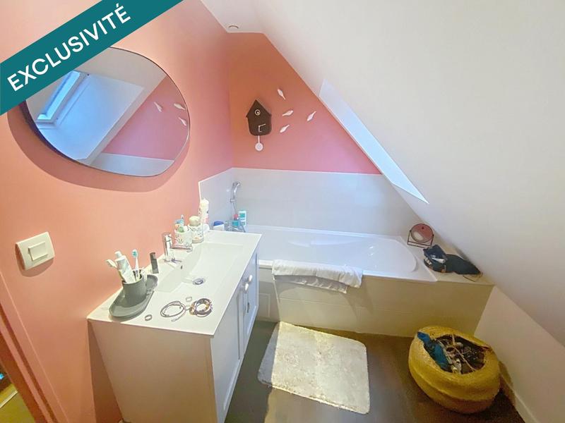 Maison - 90 m² - 5 pièces