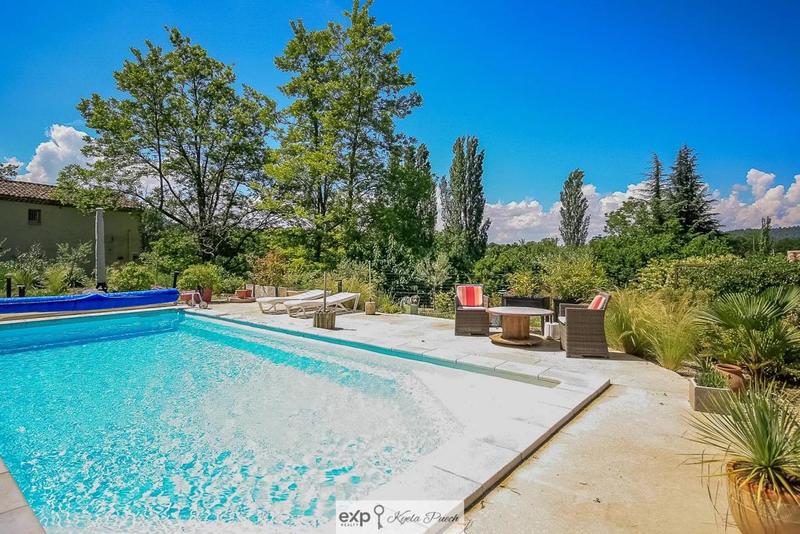 Maison - 190 m² - 7 pièces