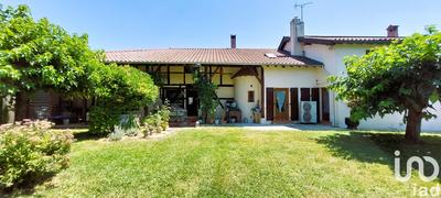 Maison - 325 m² - 10 pièces