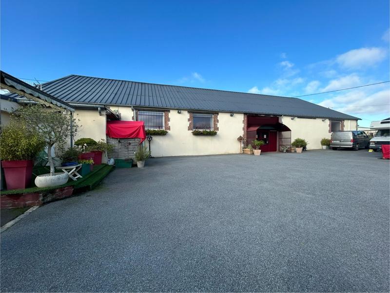 Local commercial - 395 m² - 8 pièces