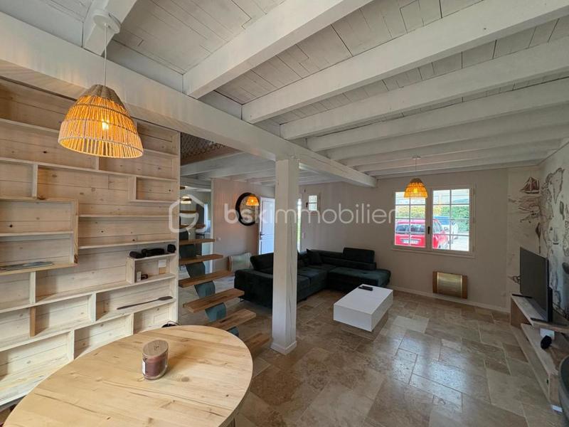 Maison traditionnelle - 117 m² - 5 pièces