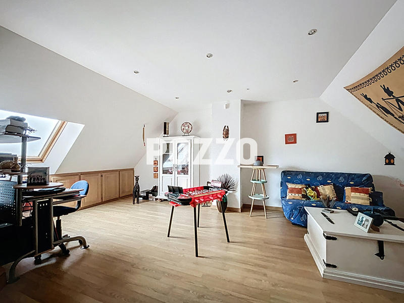 Maison - 157 m² - 5 pièces