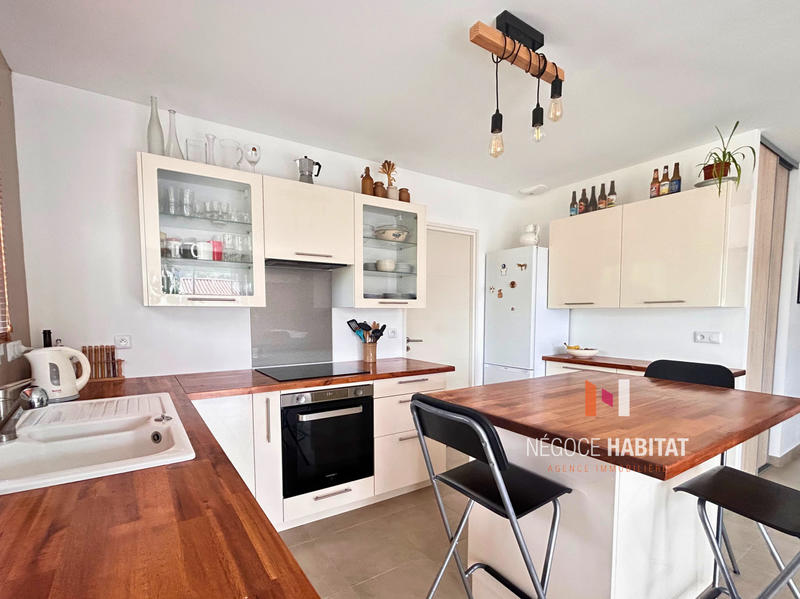 Villa - 100 m² - 5 pièces