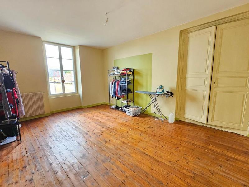 Maison - 200 m² - 9 pièces