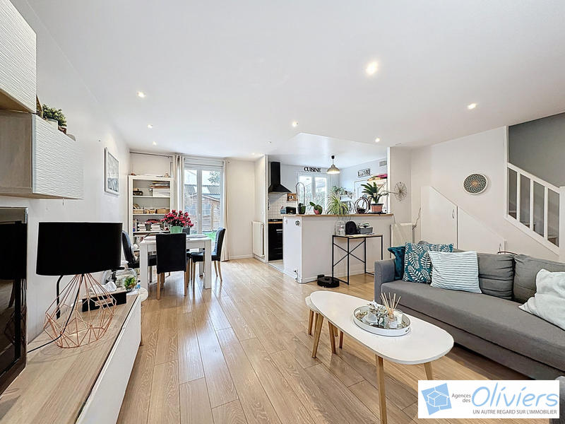 Maison - 81 m² - 5 pièces