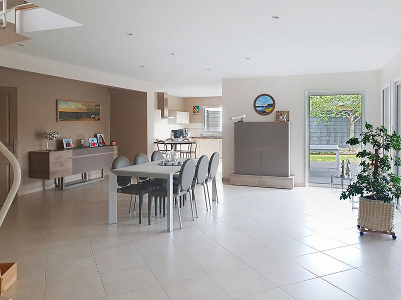 Maison - 198 m² - 7 pièces