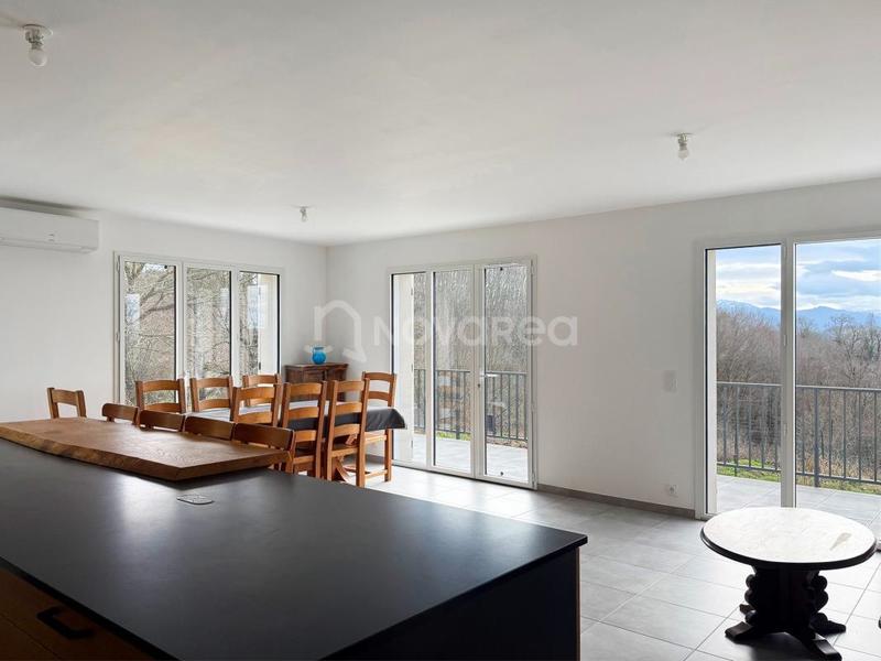 Maison - 90 m² - 5 pièces