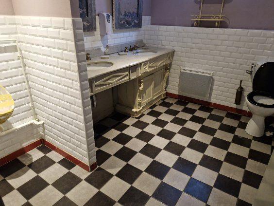 Local commercial - 200 m²