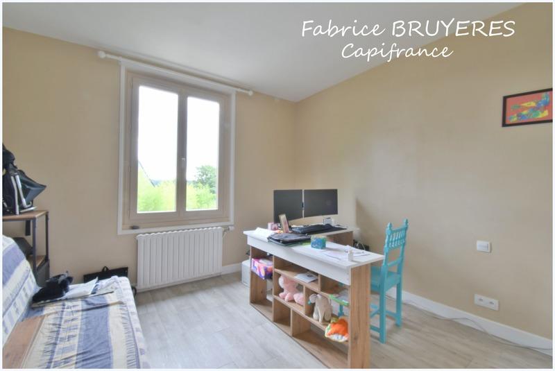 Maison - 230 m² - 5 pièces