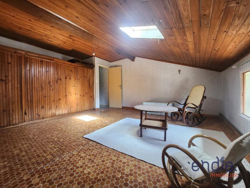 Maison - 186 m² - 8 pièces