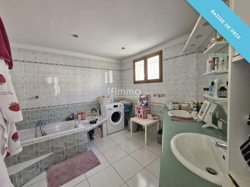 Maison - 280 m² - 10 pièces