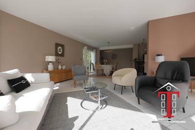 Maison - 202 m² - 8 pièces