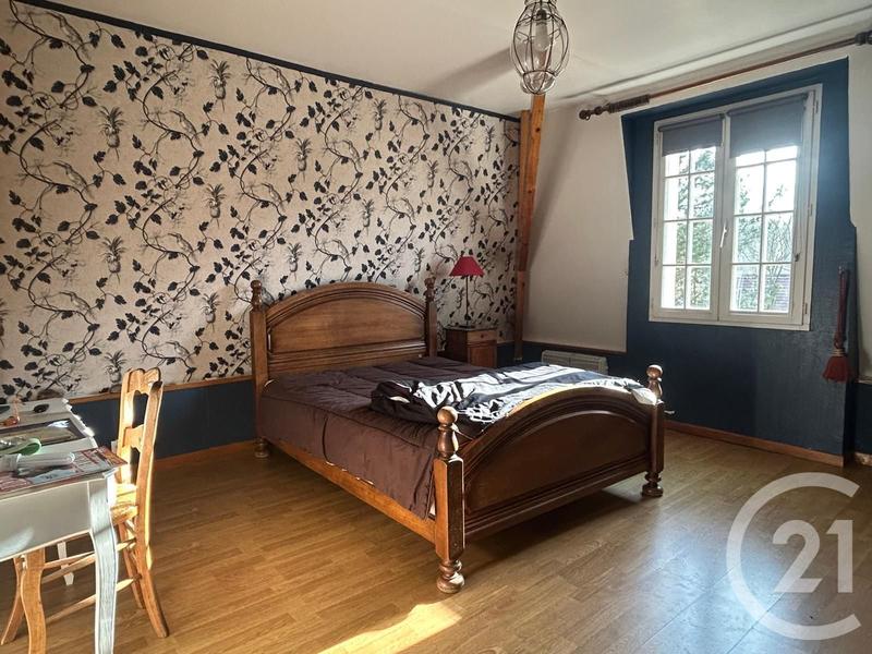 Maison - 182 m² - 8 pièces