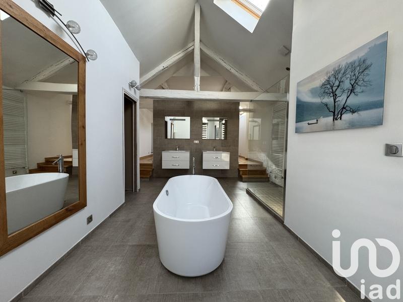 Maison - 162 m² - 8 pièces