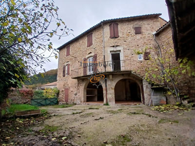 Appartement - 120 m² - 5 pièces